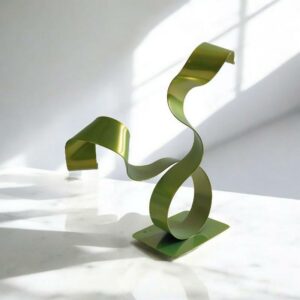 sculpture ruban acier peint vert anis pièce unique artisanale contemporaine NaguraDesign