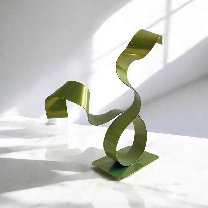 sculpture ruban acier peint vert anis pièce unique artisanale contemporaine NaguraDesign