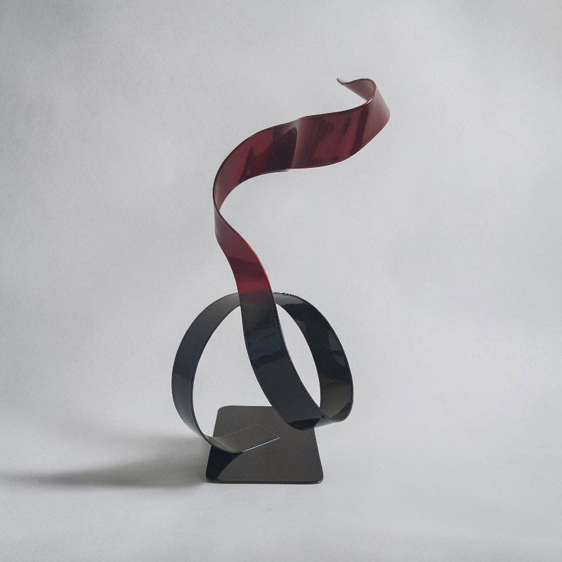 Sculpture ruban abstraite acier boucle rouge noir 29 cm ND-VIA-25-CERB-ROUGE-NOIR profil