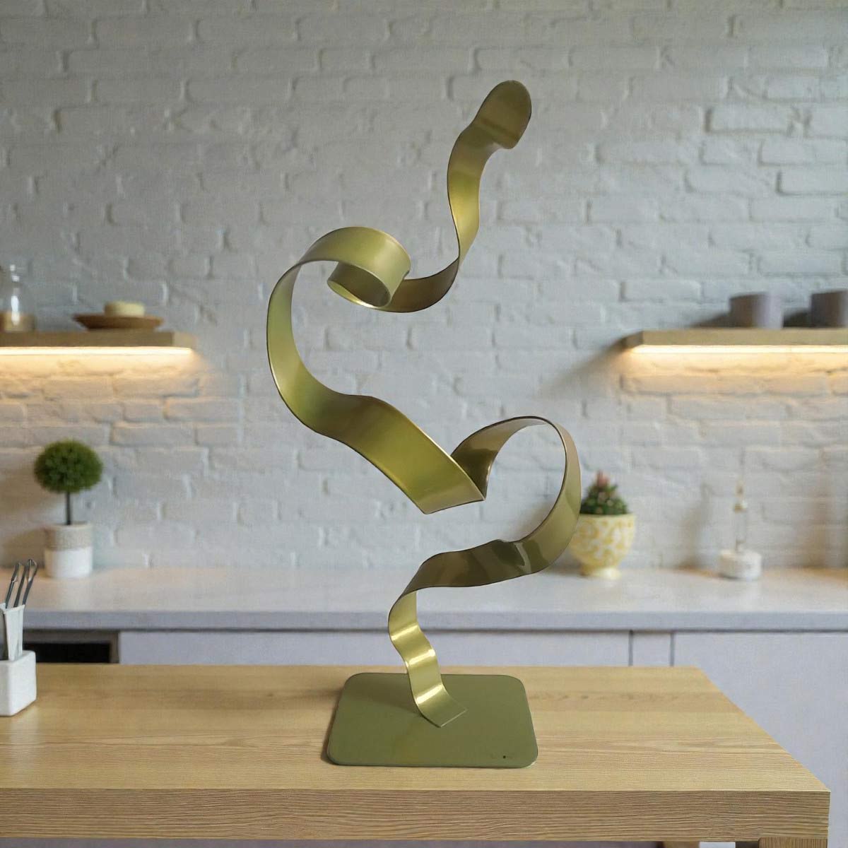 Sculpture ruban abstraite acier ondulation vert anis 37 cm ND-VIA-25-RUBAN-ANIS situation
