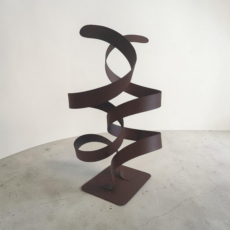 sculpture ruban acier peint rouille pièce unique artisanale contemporaine NaguraDesign