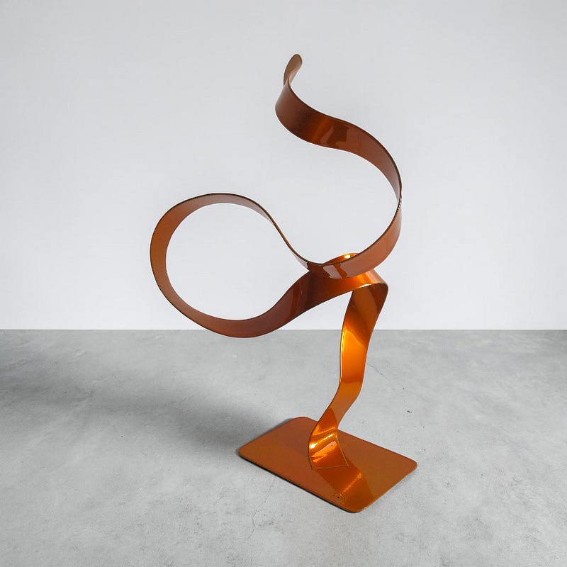 Sculpture ruban abstraite métal torsion orange 35 cm ND-VIA-30-CERM-34-CM-ORANGE NaguraDesign