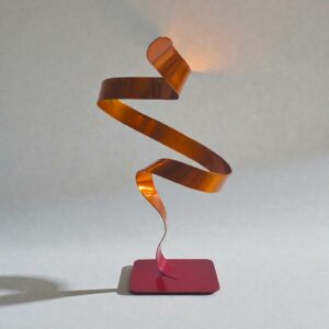 Sculpture ruban abstraite acier orange rouge 32 cm ND-VIA-35-CERM-ORANGE-ROUGE NaguraDesign
