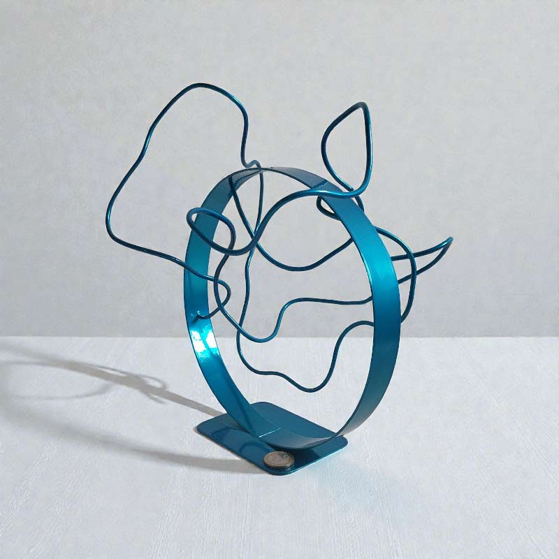 Sculpture ruban abstraite acier cercle et fil turquoise 28 cm ND-VIA-25-FIL-ROND-28-CM-TURQUOISE échelle