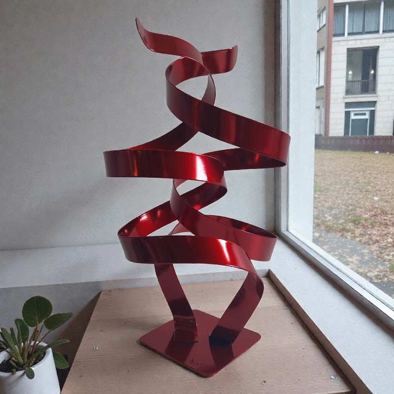 Sculpture ruban abstraite acier double spirale rouge 32 cm ND-VIA-25-2CER-32CM-ROUGE profil gauche