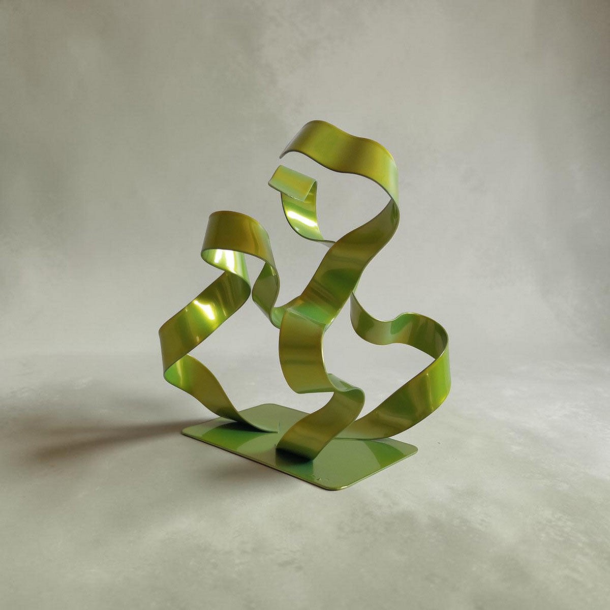 Sculpture abstraite anis 21 cm trois rubans ND-VIA25-3RUB-21CM-ANIS angle