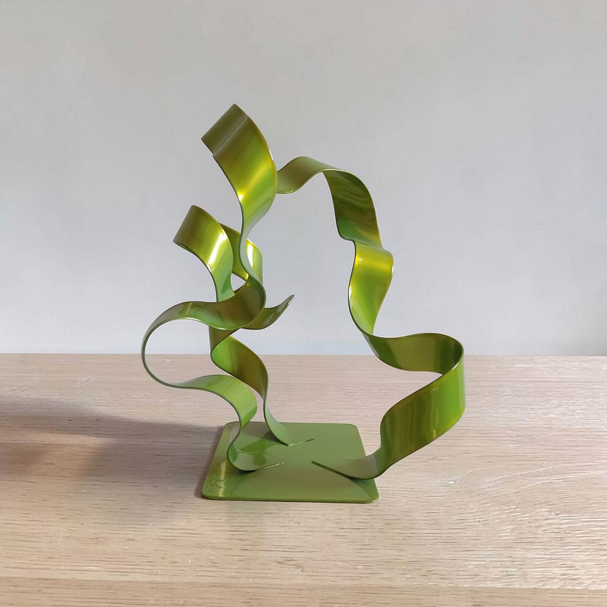 Sculpture abstraite anis 21 cm trois rubans ND-VIA25-3RUB-21CM-ANIS profil