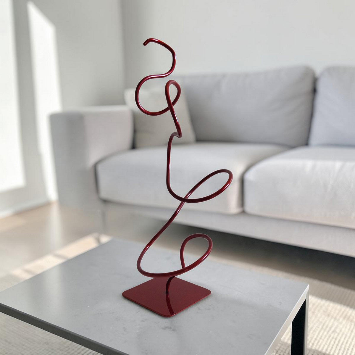 Sculpture abstraite Bergen rouge 46 cm ND-VIA-BERGEN-46CM-ROUGE situation