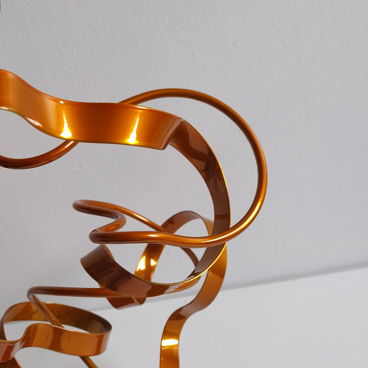 Sculpture abstraite Oslo orange 46 cm ND-VIA-20-OSLO-46CM-ORANGE détail