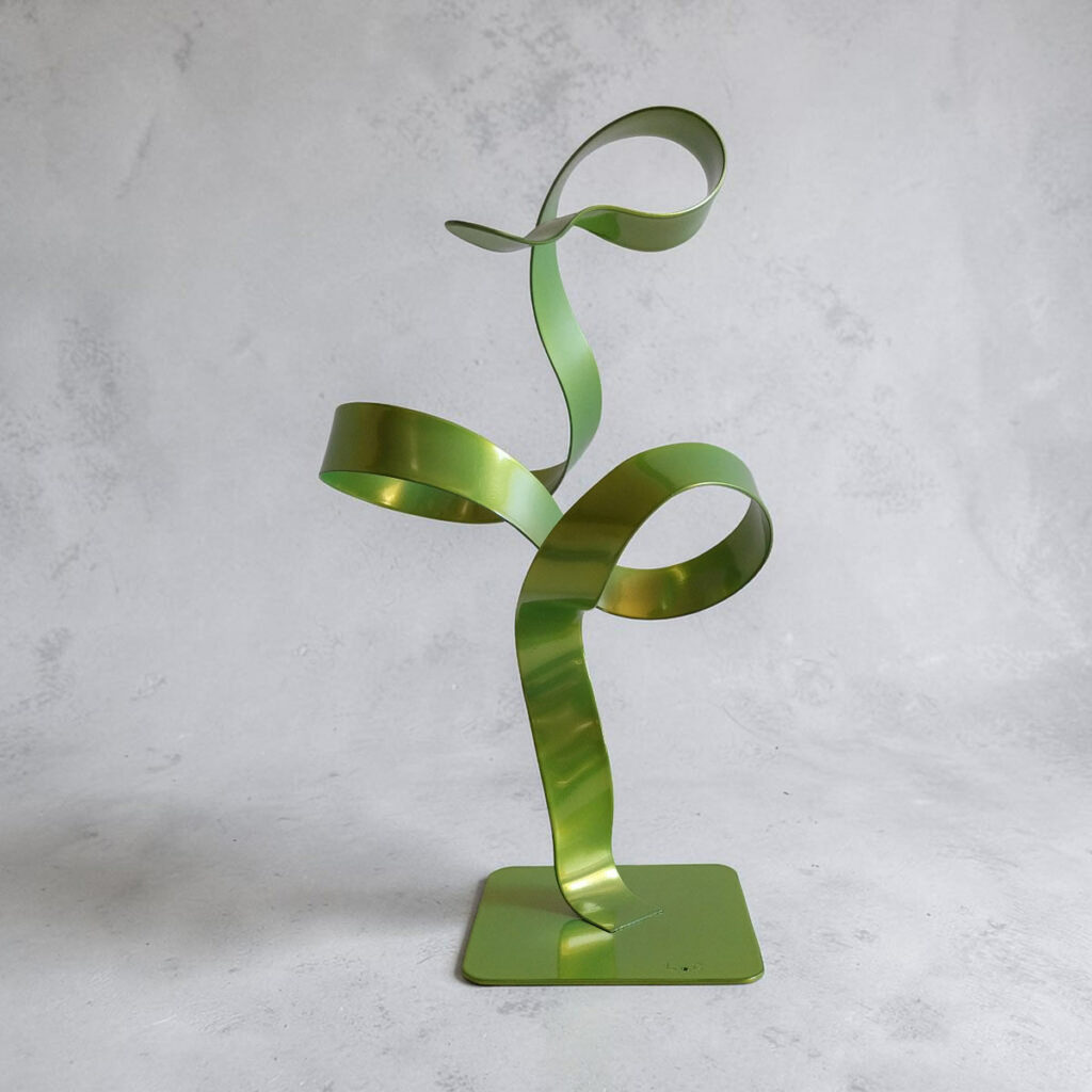Sculpture abstraite ruban métal vert anis 28 cm ND-VIA25-RUB-28CM-ANIS Naguradesign