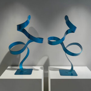 Paire de sculptures en métal bleu turquoise 38 cm réalisée artisanalement par NaguraDesign