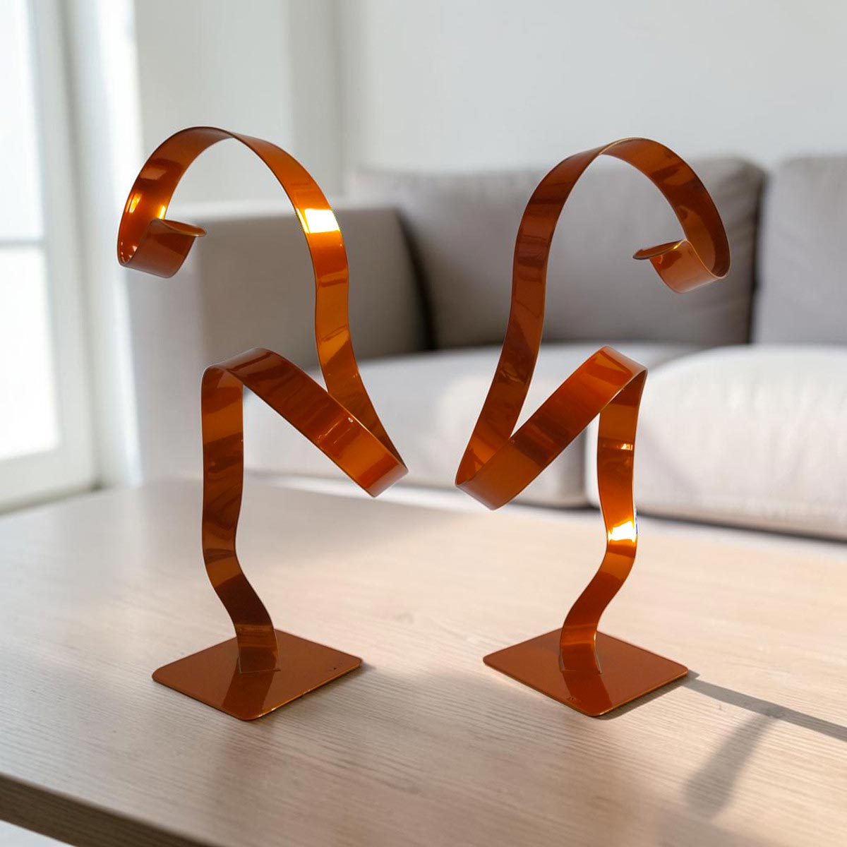 Paire de sculptures en métal orange 34 cm réalisée artisanalement par NaguraDesign situation B