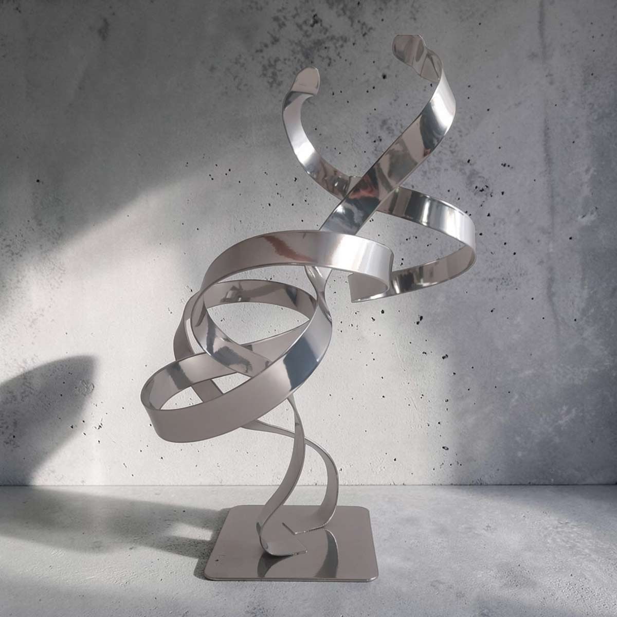 Sculpture double ruban en métal chrome 34 cm réalisée artisanalement par NaguraDesign dos